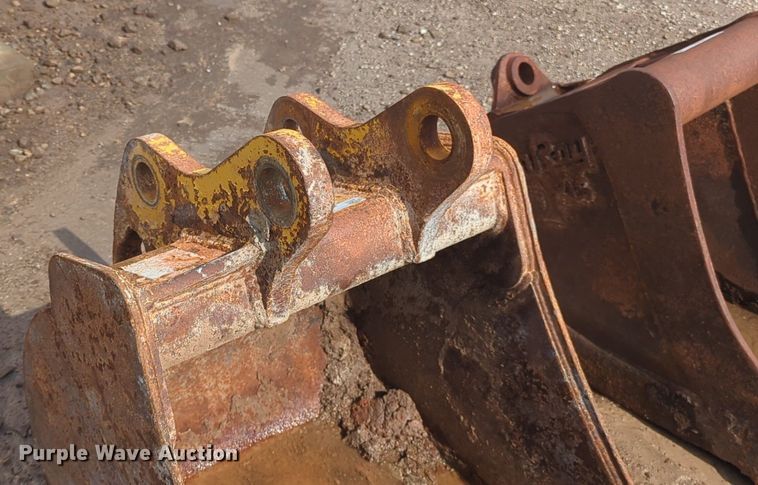 image for item NG9790 John Deere bucket