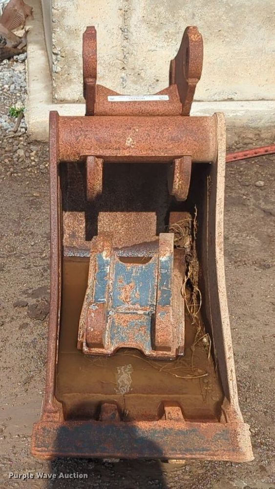 image for item NG9792 WR bucket