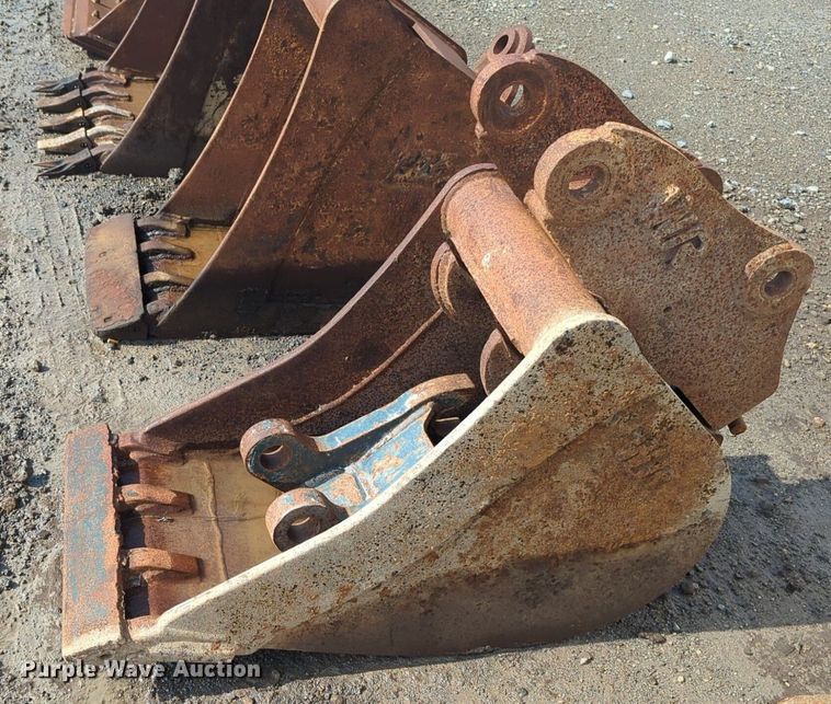 image for item NG9792 WR bucket