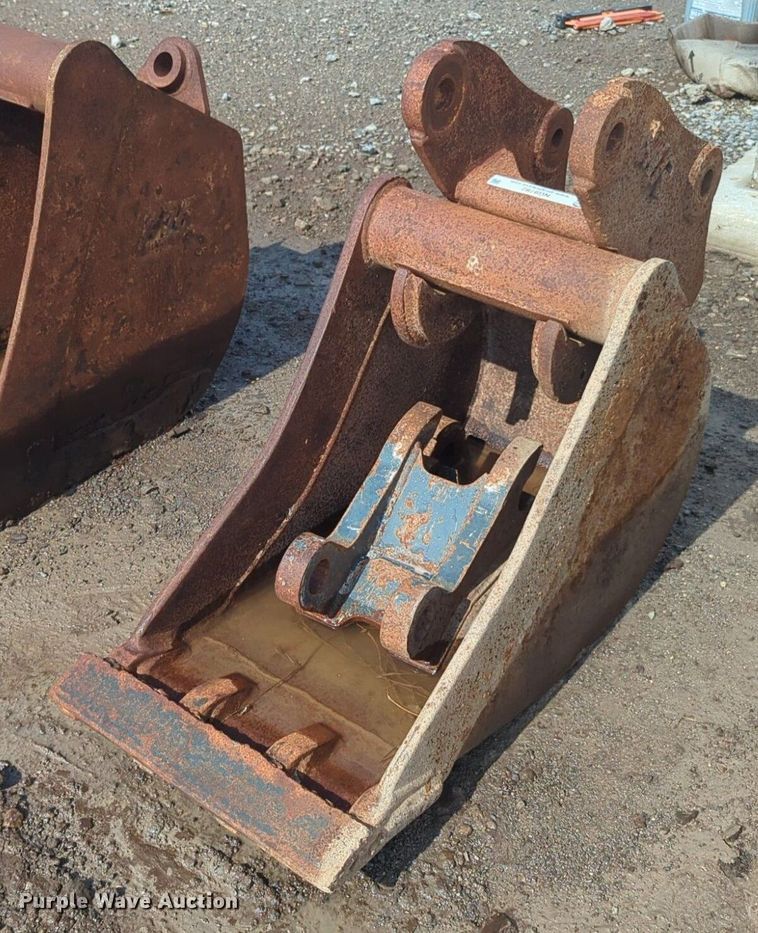 image for item NG9792 WR bucket