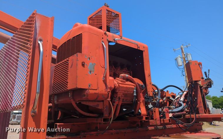 image for item NG9804 1993 Ford F700 pressure digger truck