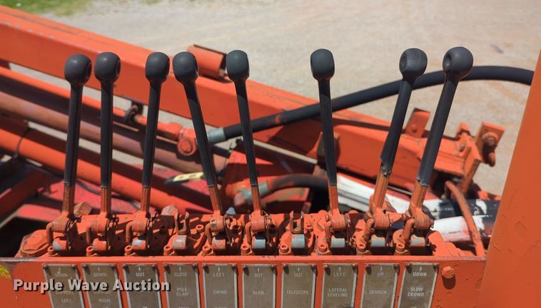 image for item NG9804 1993 Ford F700 pressure digger truck