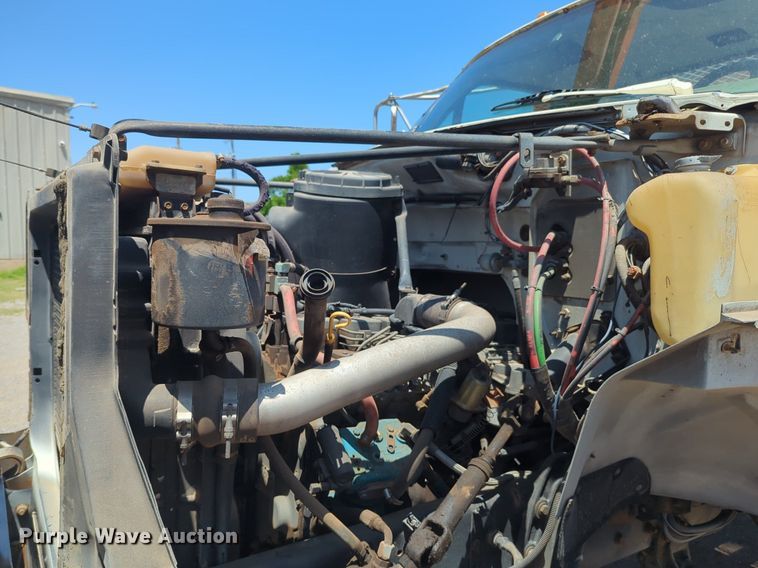 image for item NG9804 1993 Ford F700 pressure digger truck