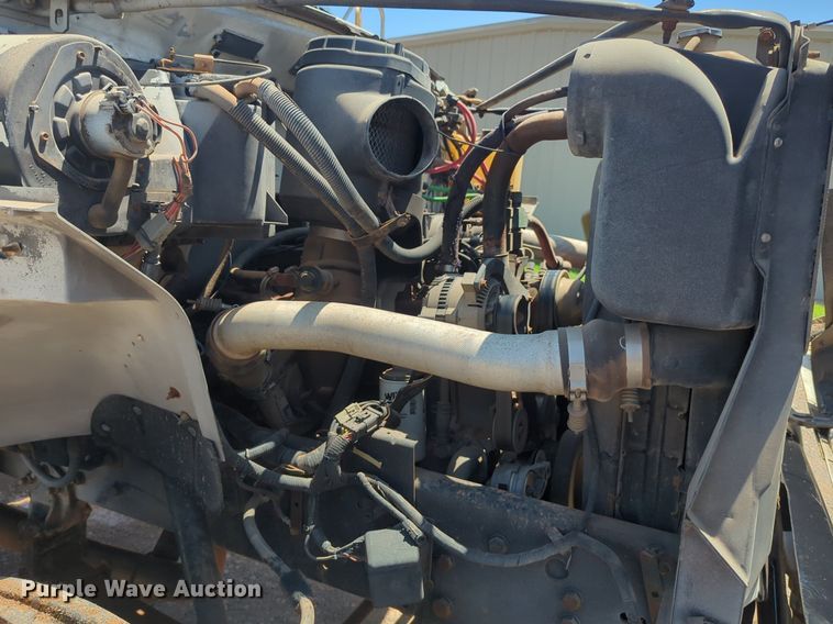 image for item NG9804 1993 Ford F700 pressure digger truck