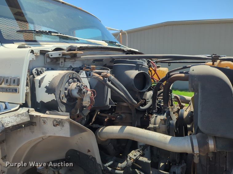 image for item NG9804 1993 Ford F700 pressure digger truck