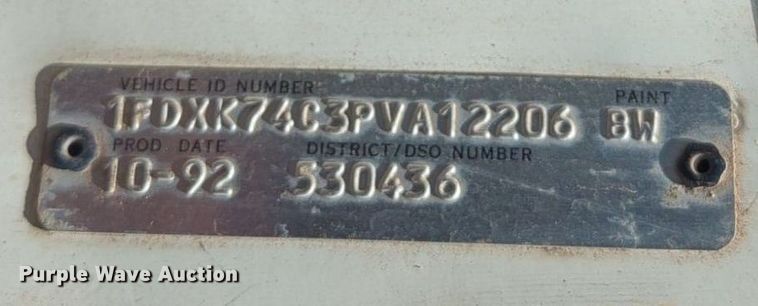 image for item NG9804 1993 Ford F700 pressure digger truck