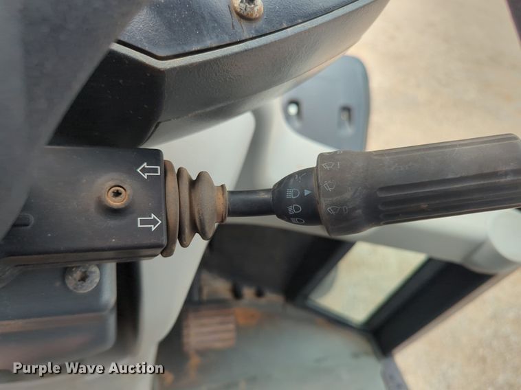 image for item NG9809 2015 Caterpillar 908H2 wheel loader