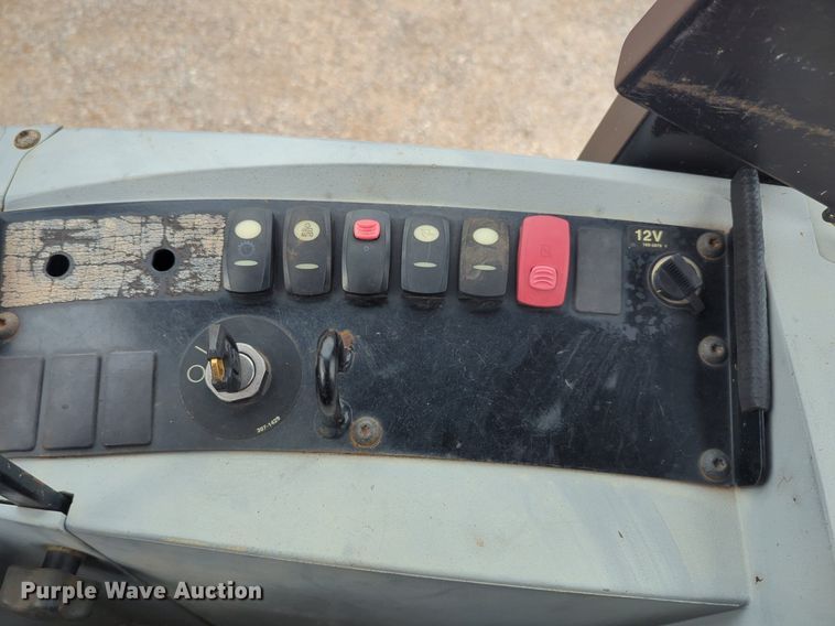 image for item NG9809 2015 Caterpillar 908H2 wheel loader