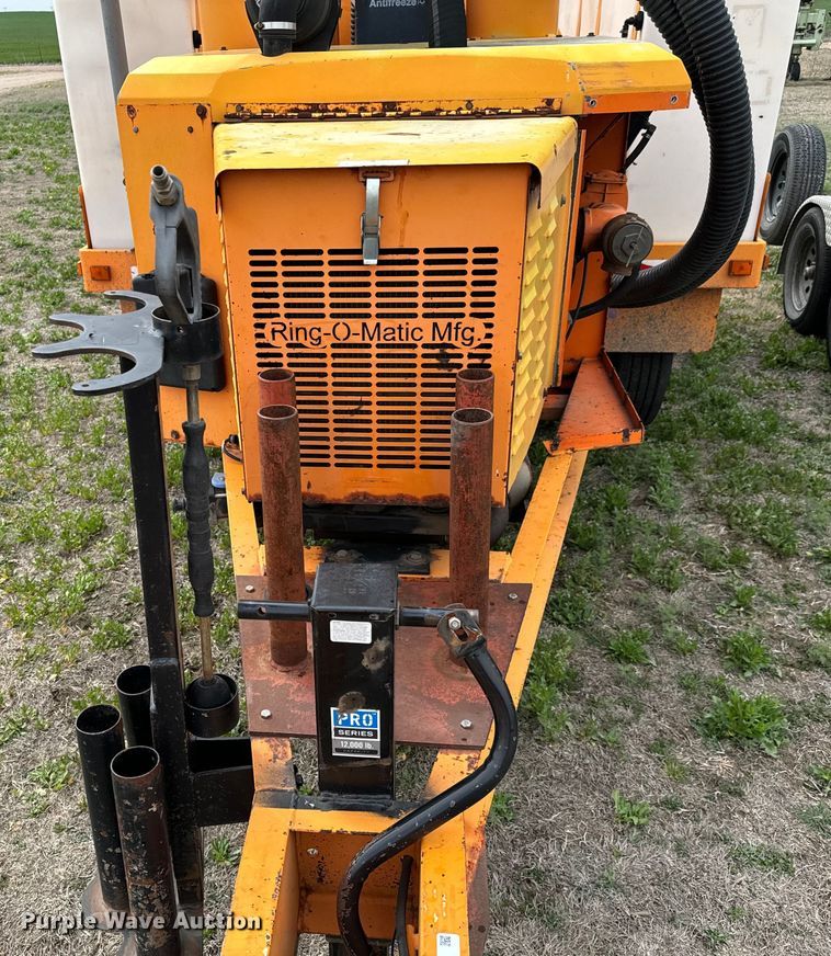 image for item NH9065 2007 Ring-O-Matic 750 vacuum excavator