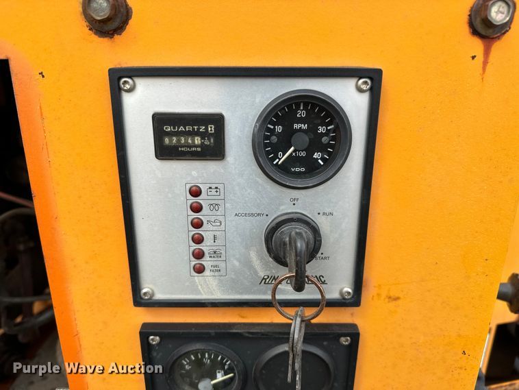 image for item NH9065 2007 Ring-O-Matic 750 vacuum excavator