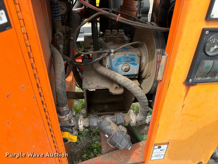 image for item NH9065 2007 Ring-O-Matic 750 vacuum excavator