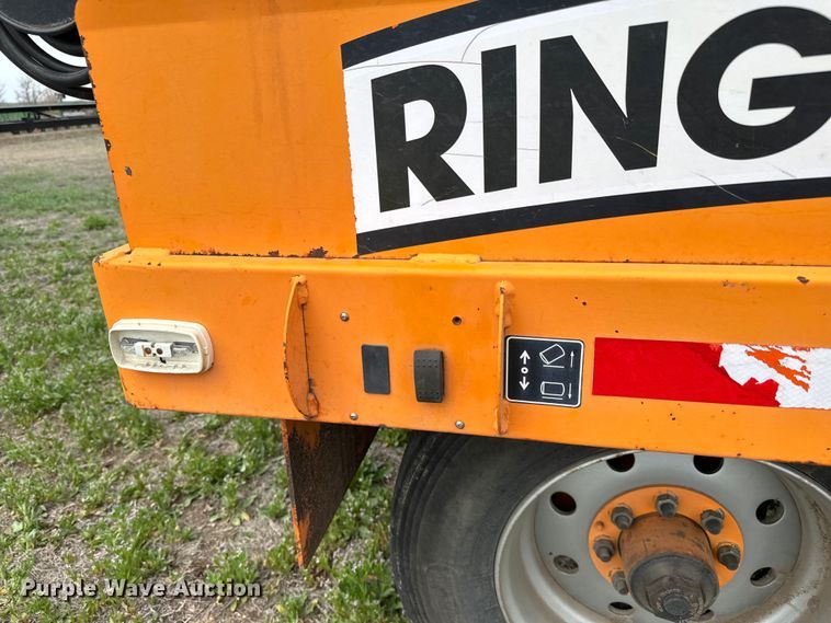 image for item NH9065 2007 Ring-O-Matic 750 vacuum excavator