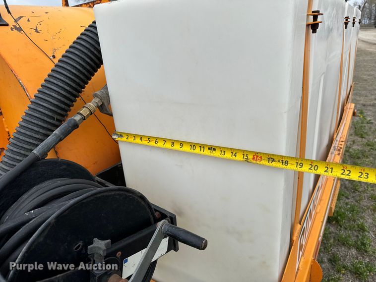 image for item NH9065 2007 Ring-O-Matic 750 vacuum excavator