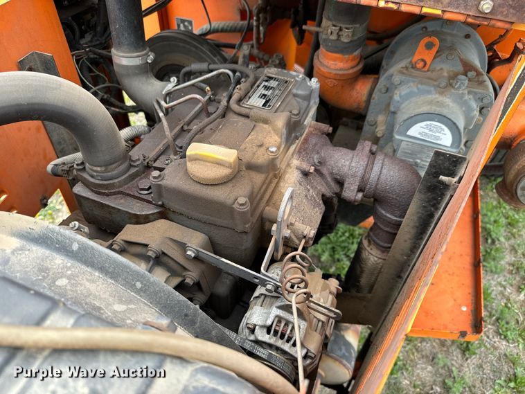 image for item NH9065 2007 Ring-O-Matic 750 vacuum excavator