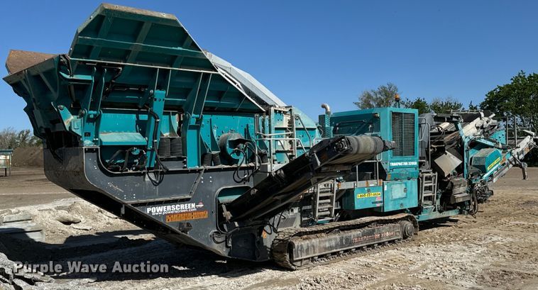 image for item NL9814 2017 Powerscreen Trakpactor 320SR impact crusher screening plant
