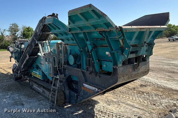image for item NL9814 2017 Powerscreen Trakpactor 320SR impact crusher screening plant