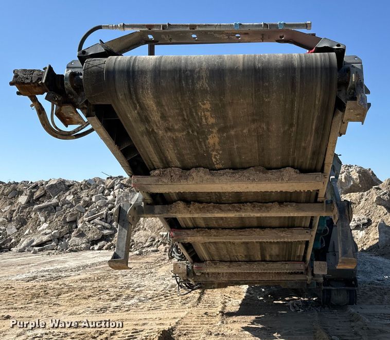 image for item NL9814 2017 Powerscreen Trakpactor 320SR impact crusher screening plant