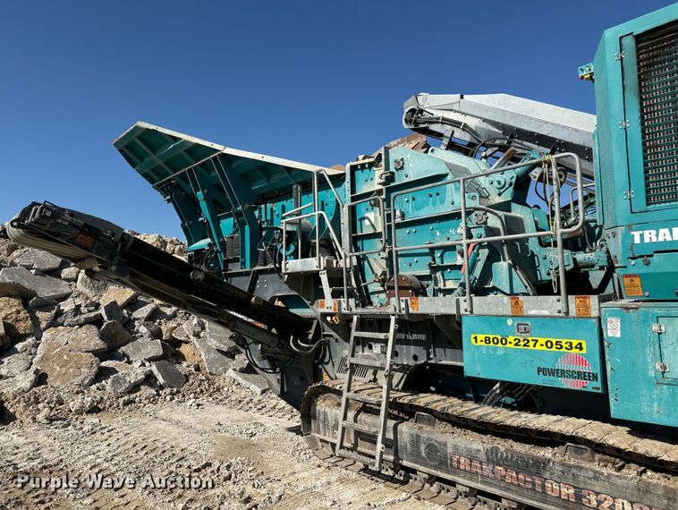 image for item NL9814 2017 Powerscreen Trakpactor 320SR impact crusher screening plant