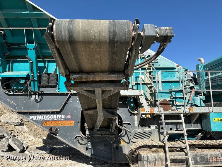 image for item NL9814 2017 Powerscreen Trakpactor 320SR impact crusher screening plant
