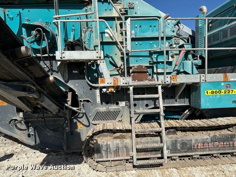 image for item NL9814 2017 Powerscreen Trakpactor 320SR impact crusher screening plant