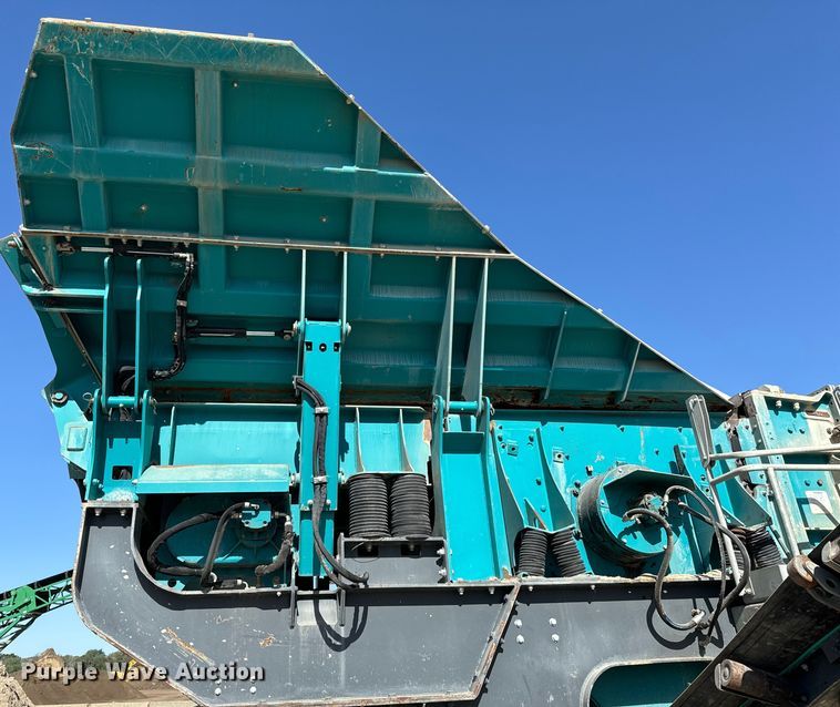 image for item NL9814 2017 Powerscreen Trakpactor 320SR impact crusher screening plant
