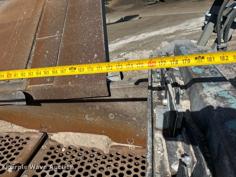 image for item NL9814 2017 Powerscreen Trakpactor 320SR impact crusher screening plant