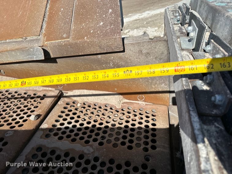 image for item NL9814 2017 Powerscreen Trakpactor 320SR impact crusher screening plant