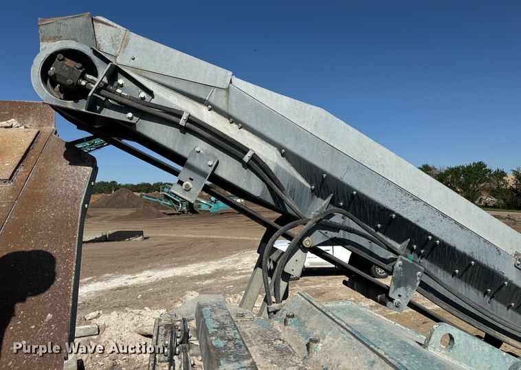 image for item NL9814 2017 Powerscreen Trakpactor 320SR impact crusher screening plant