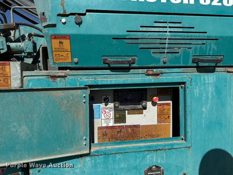 image for item NL9814 2017 Powerscreen Trakpactor 320SR impact crusher screening plant