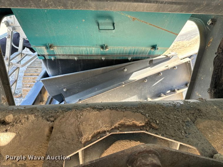 image for item NL9814 2017 Powerscreen Trakpactor 320SR impact crusher screening plant