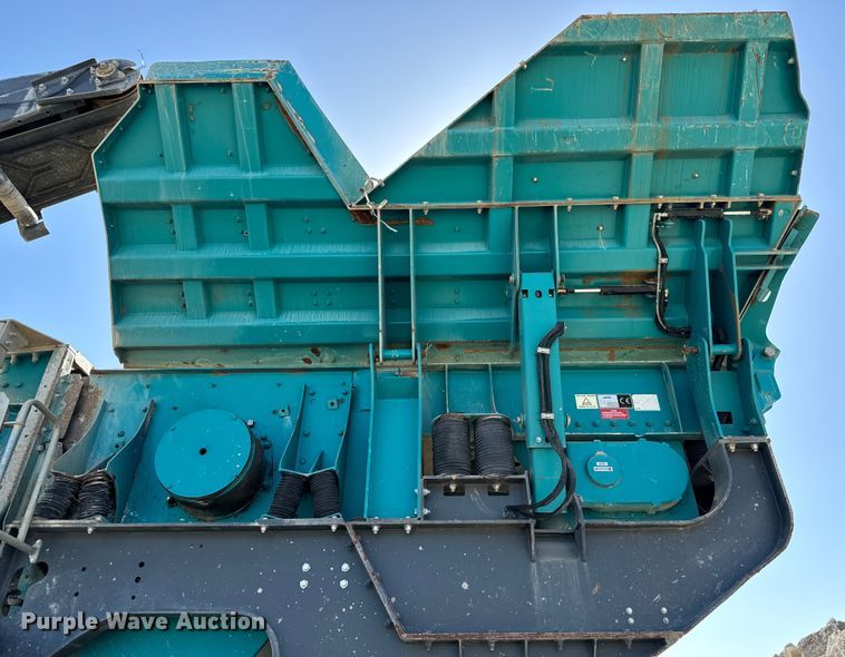 image for item NL9814 2017 Powerscreen Trakpactor 320SR impact crusher screening plant