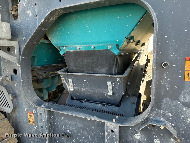 image for item NL9814 2017 Powerscreen Trakpactor 320SR impact crusher screening plant