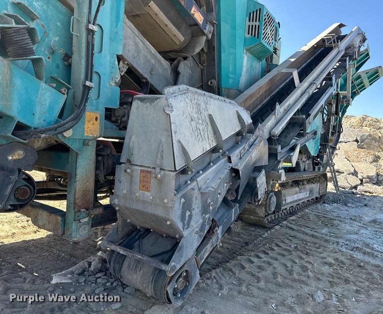 image for item NL9814 2017 Powerscreen Trakpactor 320SR impact crusher screening plant