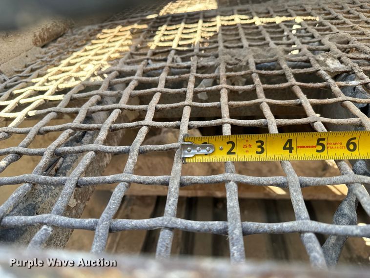 image for item NL9814 2017 Powerscreen Trakpactor 320SR impact crusher screening plant