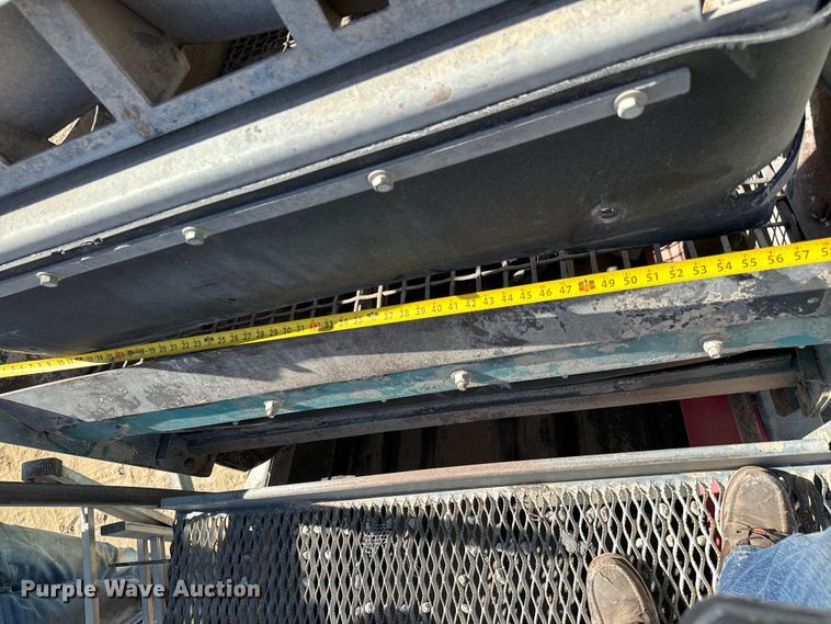 image for item NL9814 2017 Powerscreen Trakpactor 320SR impact crusher screening plant