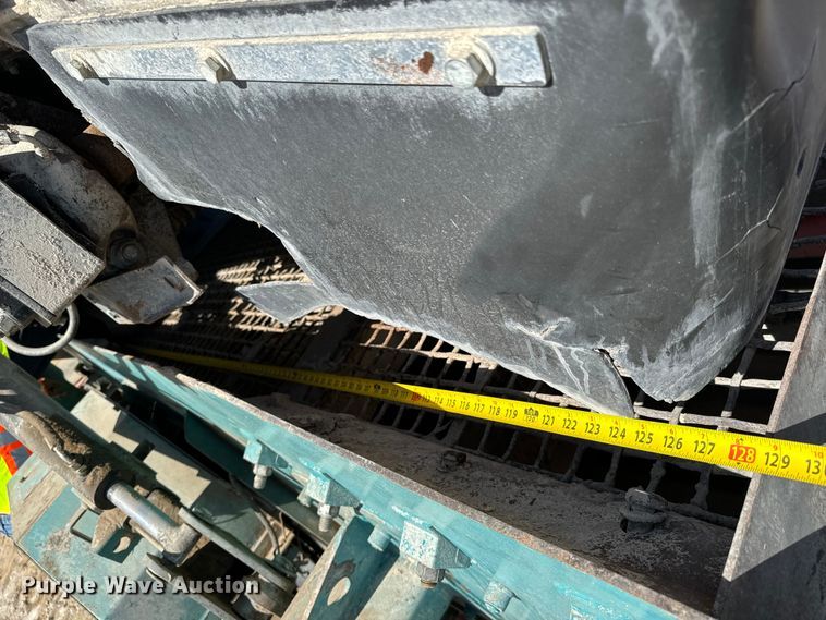 image for item NL9814 2017 Powerscreen Trakpactor 320SR impact crusher screening plant