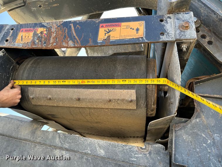 image for item NL9814 2017 Powerscreen Trakpactor 320SR impact crusher screening plant