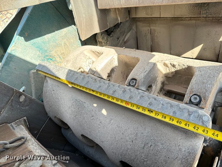 image for item NL9814 2017 Powerscreen Trakpactor 320SR impact crusher screening plant