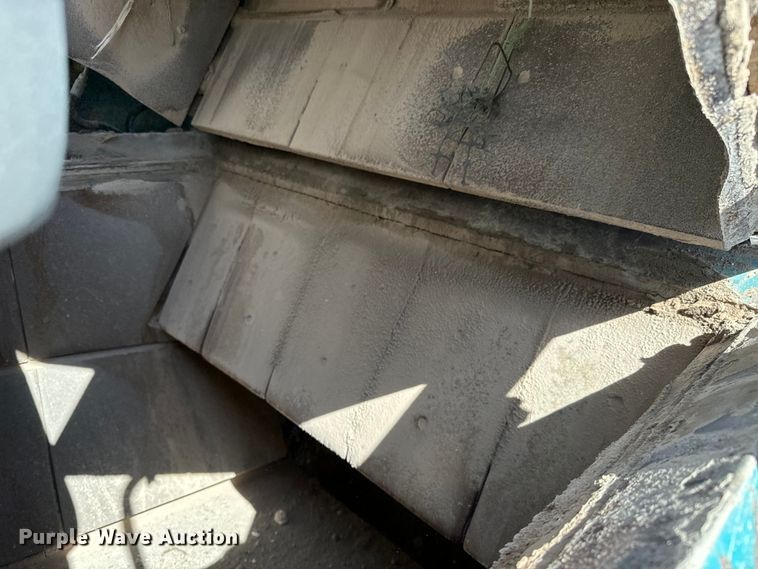 image for item NL9814 2017 Powerscreen Trakpactor 320SR impact crusher screening plant