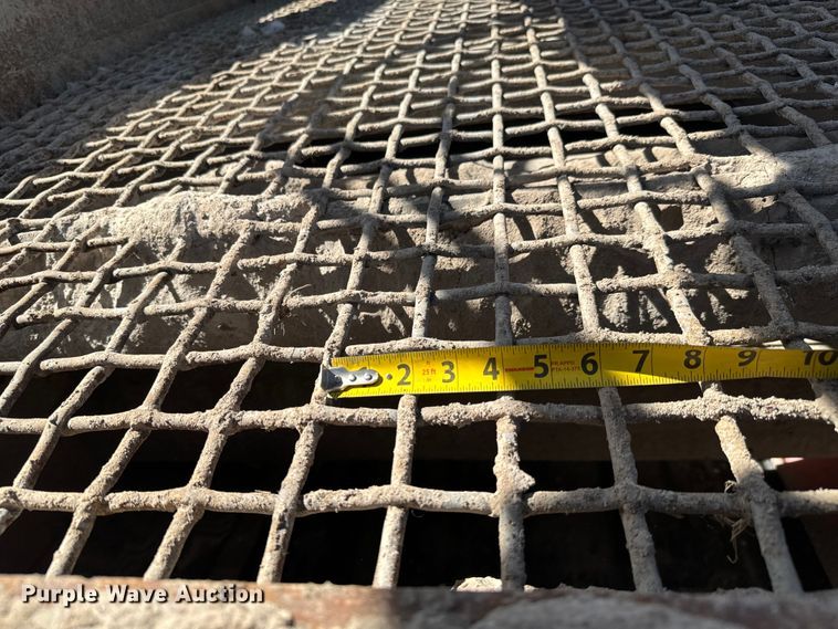 image for item NL9814 2017 Powerscreen Trakpactor 320SR impact crusher screening plant