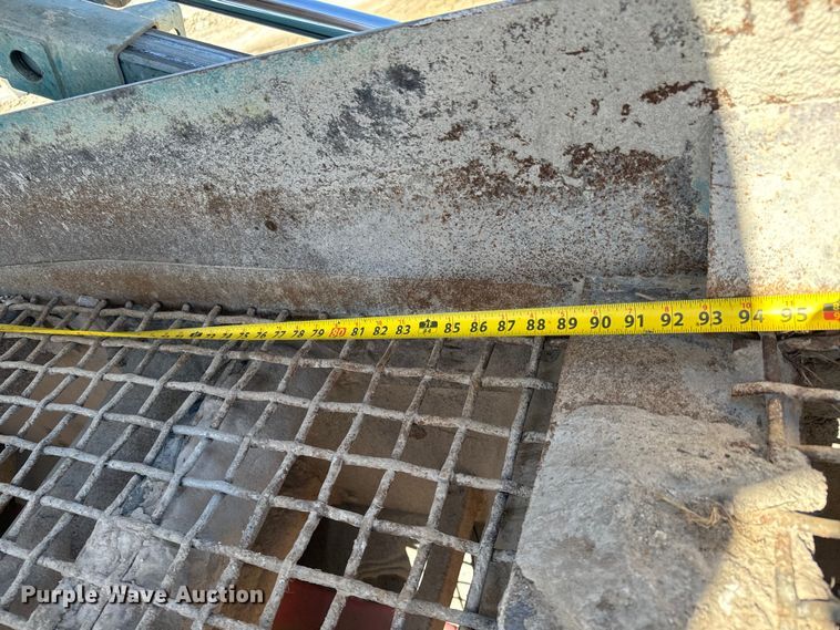 image for item NL9814 2017 Powerscreen Trakpactor 320SR impact crusher screening plant