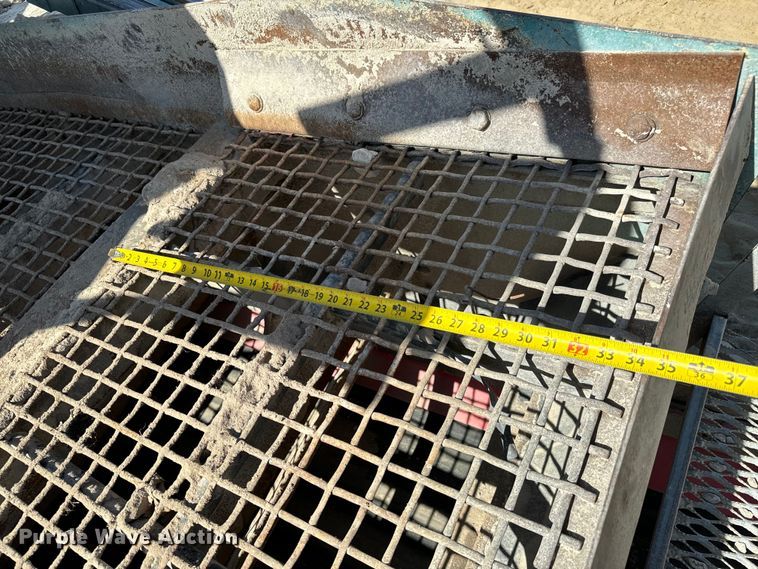 image for item NL9814 2017 Powerscreen Trakpactor 320SR impact crusher screening plant