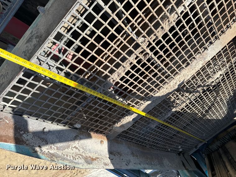 image for item NL9814 2017 Powerscreen Trakpactor 320SR impact crusher screening plant