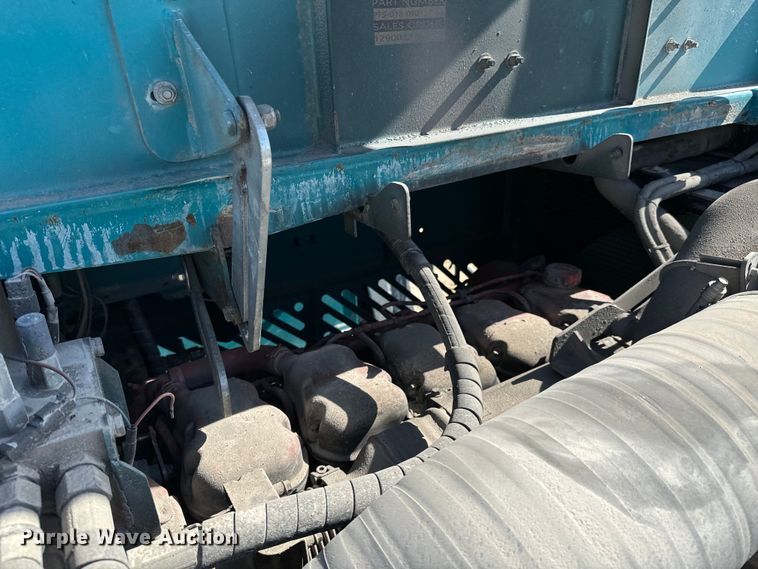 image for item NL9814 2017 Powerscreen Trakpactor 320SR impact crusher screening plant