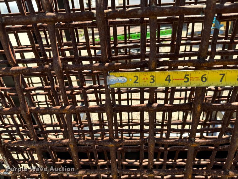 image for item NL9814 2017 Powerscreen Trakpactor 320SR impact crusher screening plant