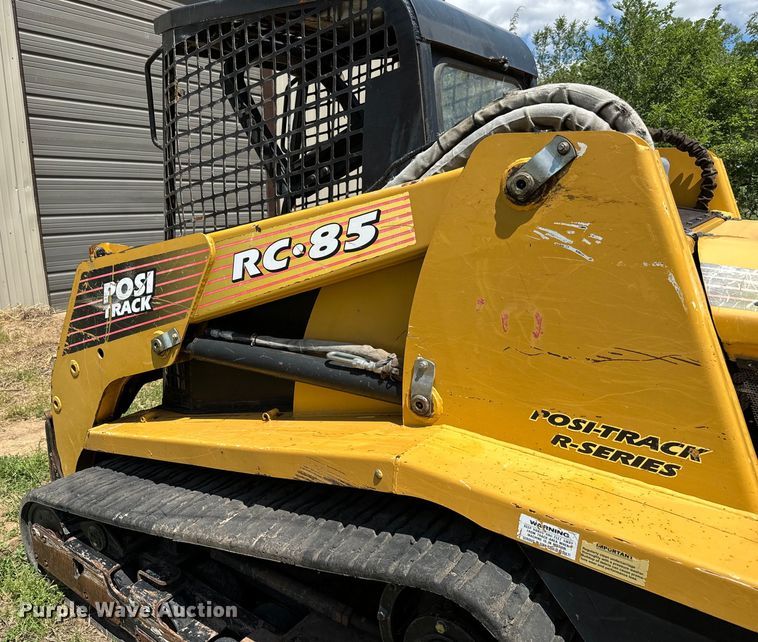 image for item NL9843 2005 ASV RC85  tracked skid steer loader