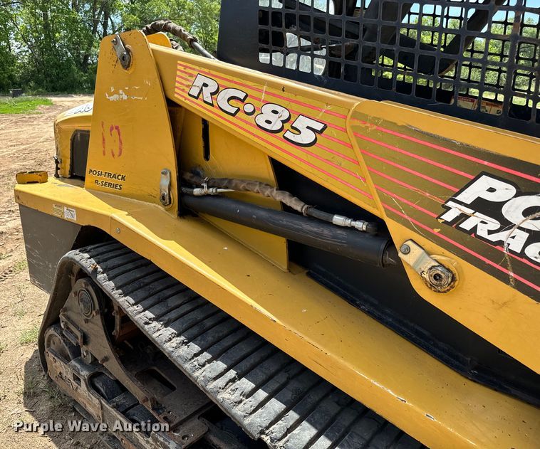 image for item NL9843 2005 ASV RC85  tracked skid steer loader