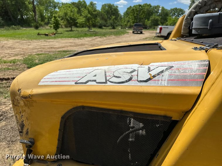 image for item NL9843 2005 ASV RC85  tracked skid steer loader