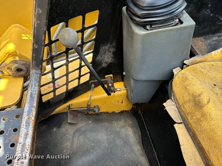 image for item NL9843 2005 ASV RC85  tracked skid steer loader