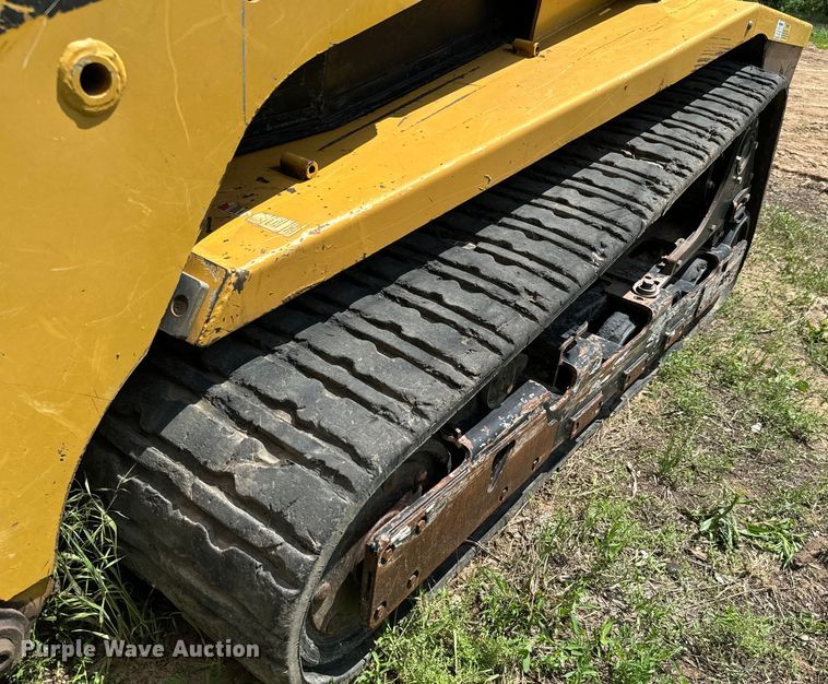 image for item NL9843 2005 ASV RC85  tracked skid steer loader